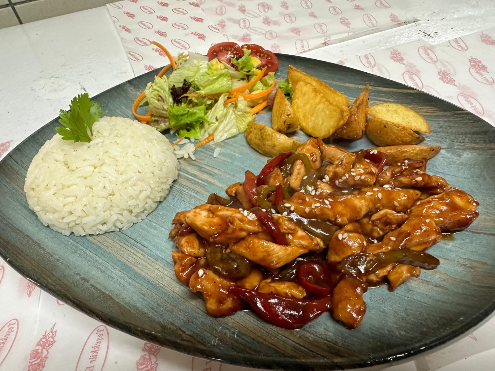 BARBEKÜ SOSLU TAVUK