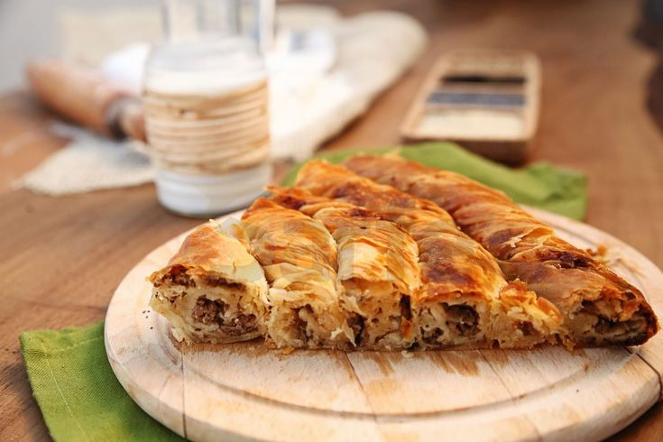 KIYMALI BÖREK